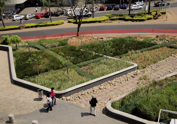Brooklyn Bridge landscaping
